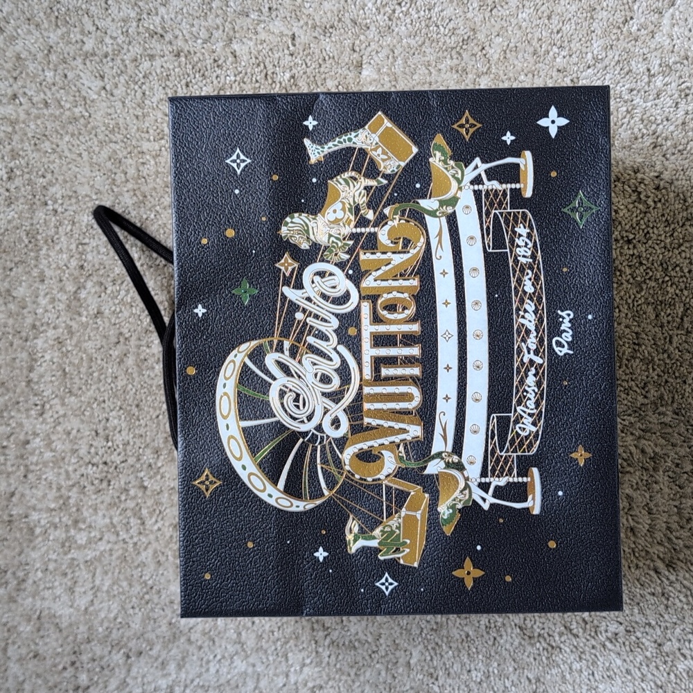 2024 Louis Vuitton Holiday Gift Bag